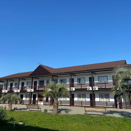 Al Mare Hotel Pizunda Exteriör bild